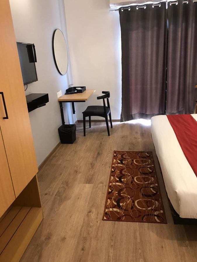 Hotel Aarkay Palace Badarpur Exterior photo