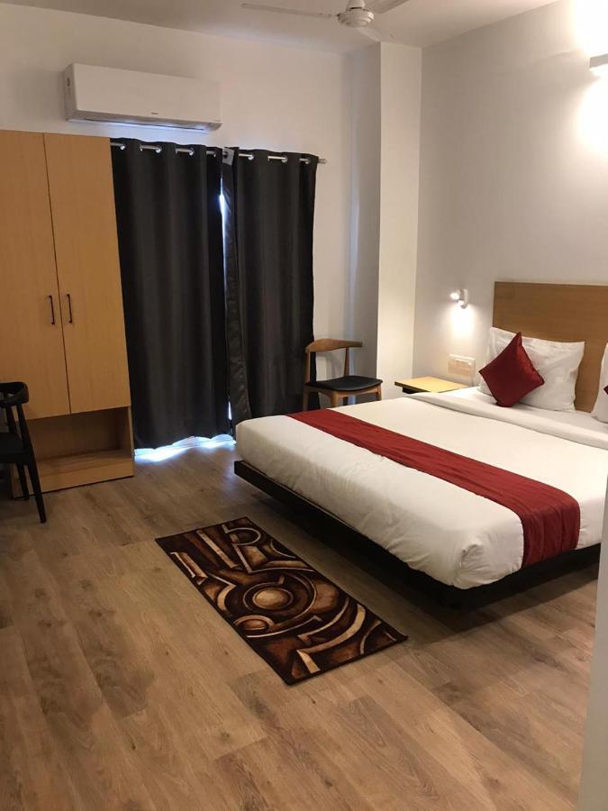 Hotel Aarkay Palace Badarpur Exterior photo